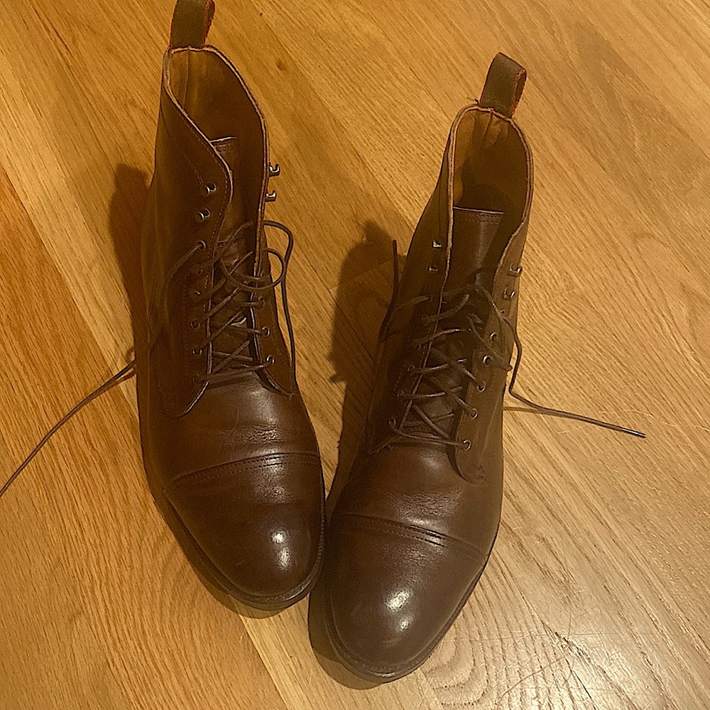 Allen Edmonds men’s first ave dress boot US size 9.5